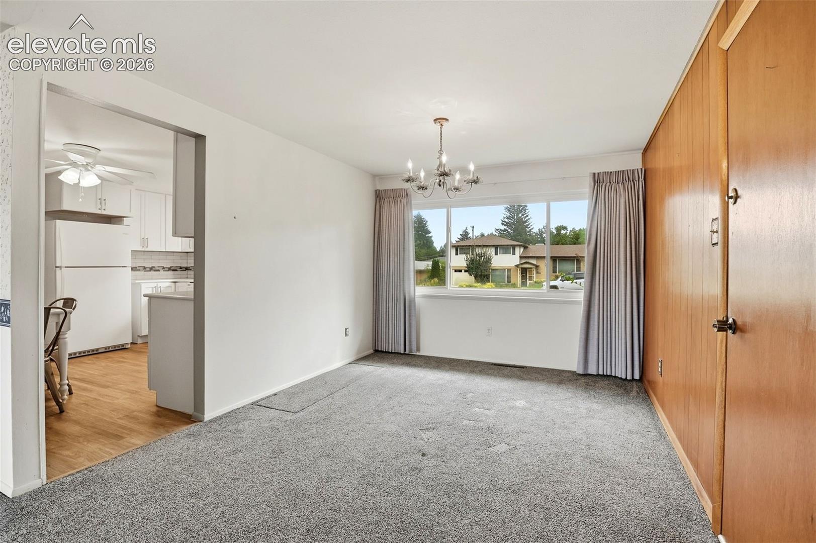 Listing photo 7 for 1442 Bellaire Drive