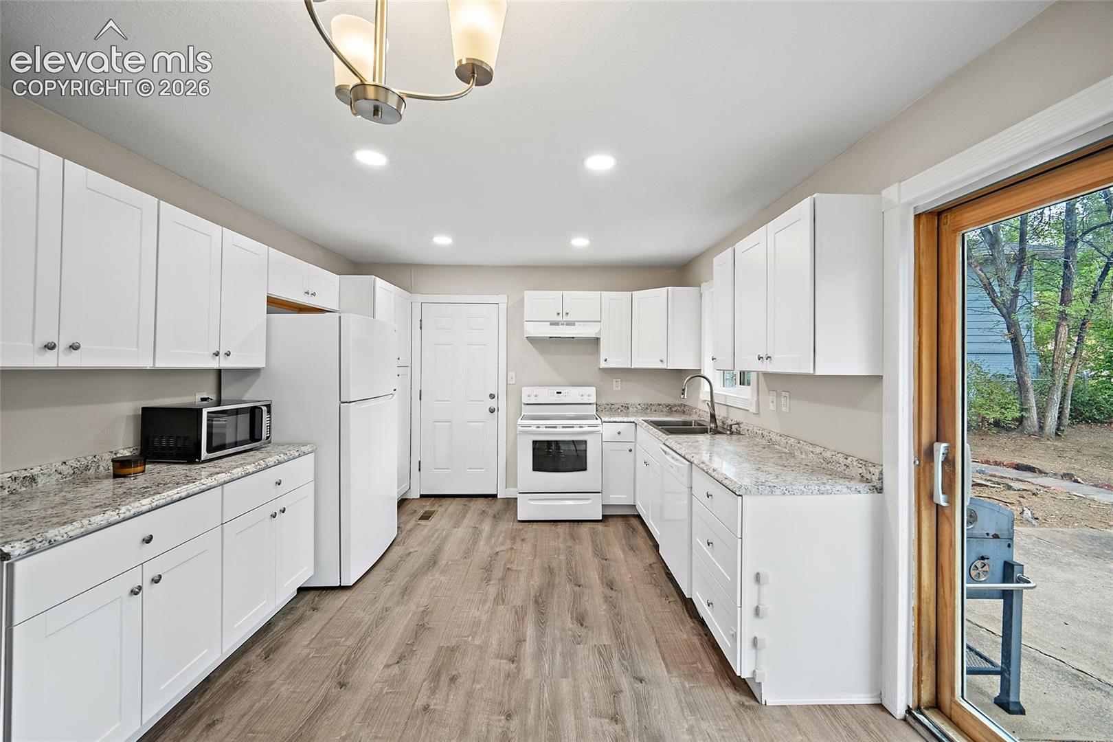1021 De La Vista Place, photo 10