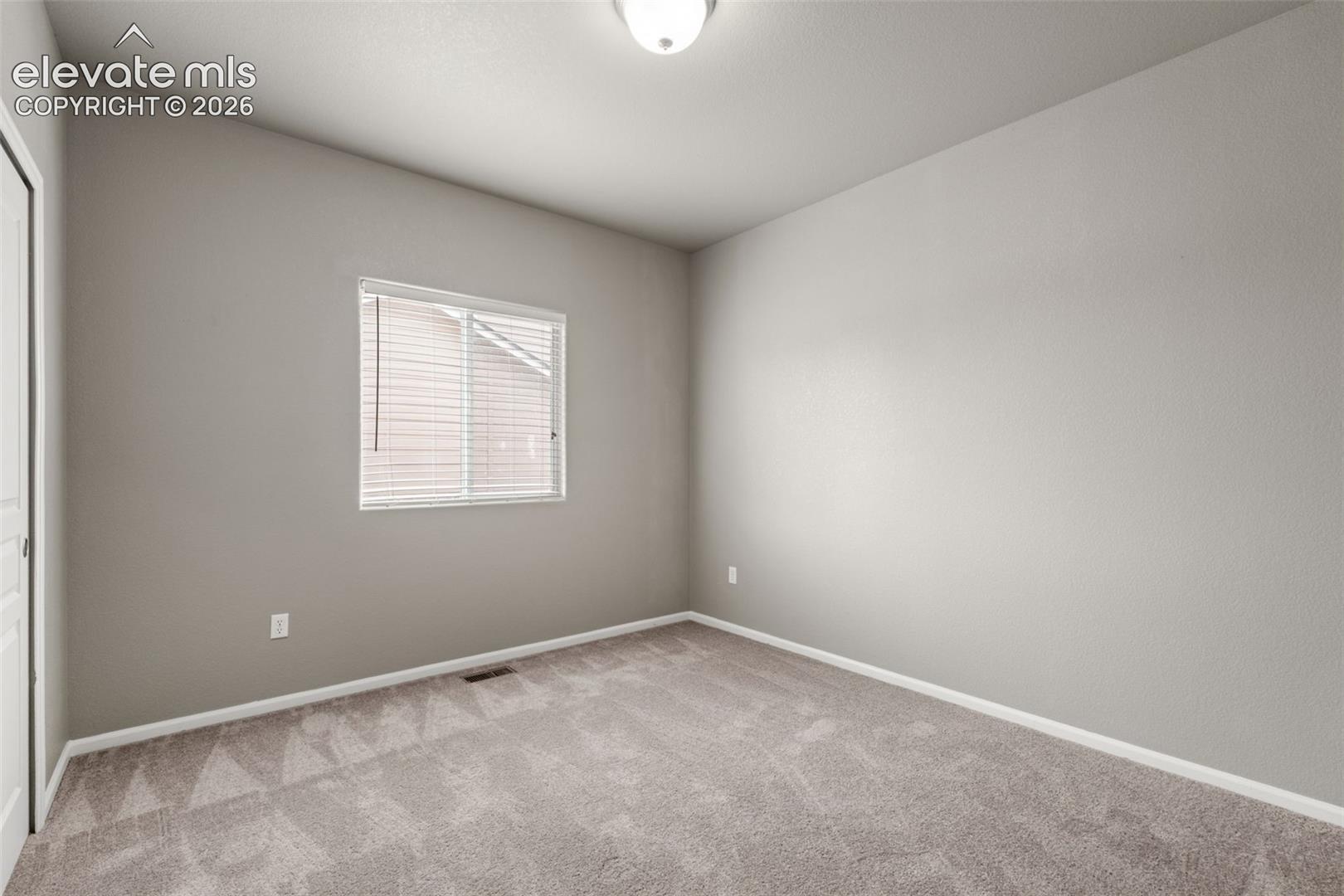 Listing photo 11 for 10832 Darneal Drive