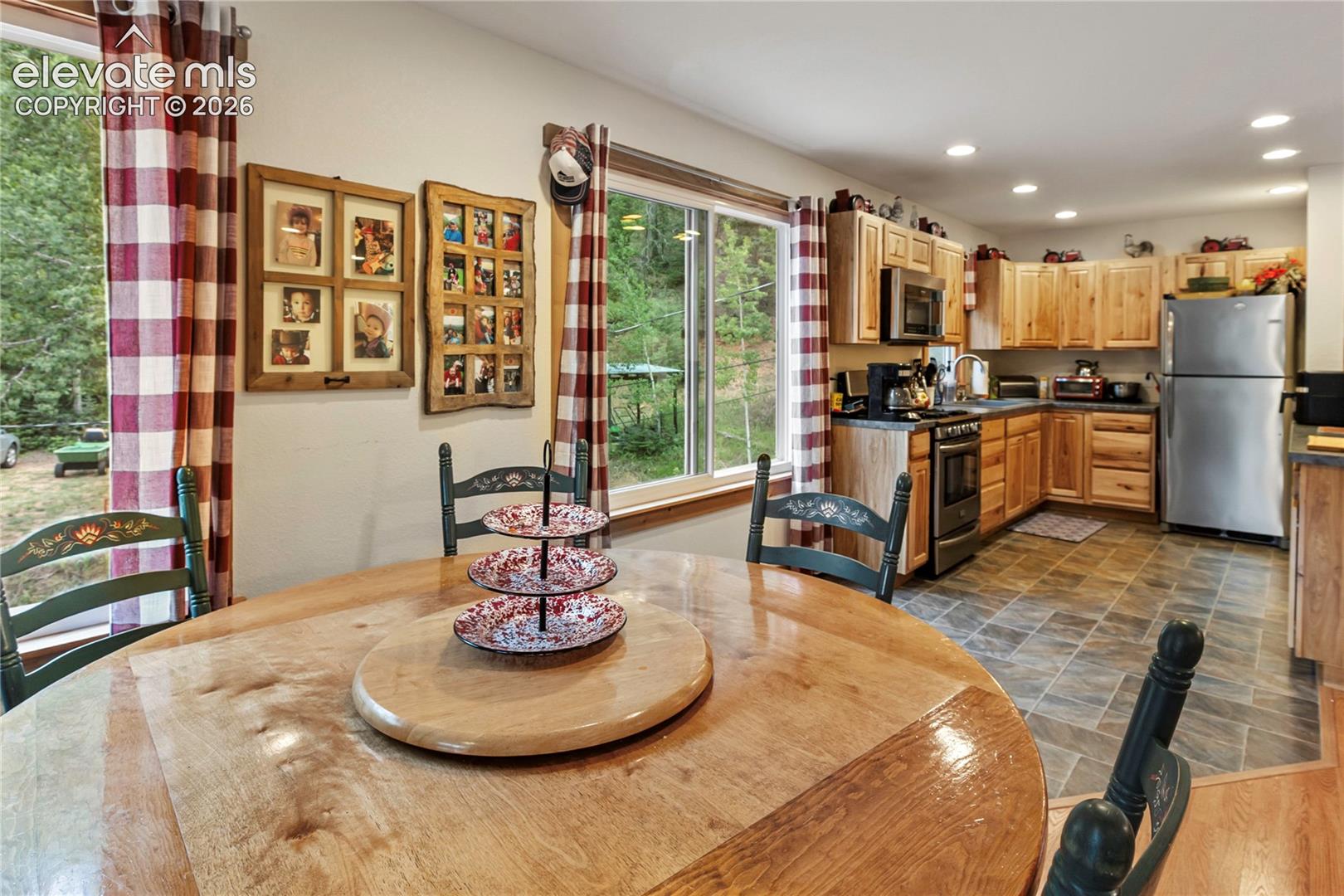 Listing photo 11 for 3912 Trout Creek Road
