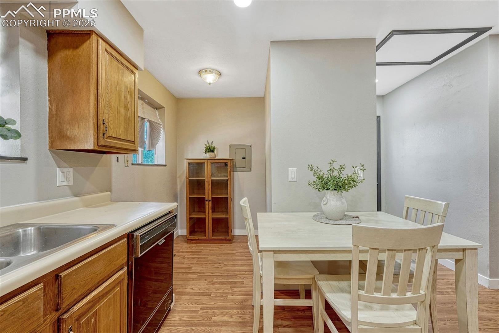 929 Arcadia Street, photo 8