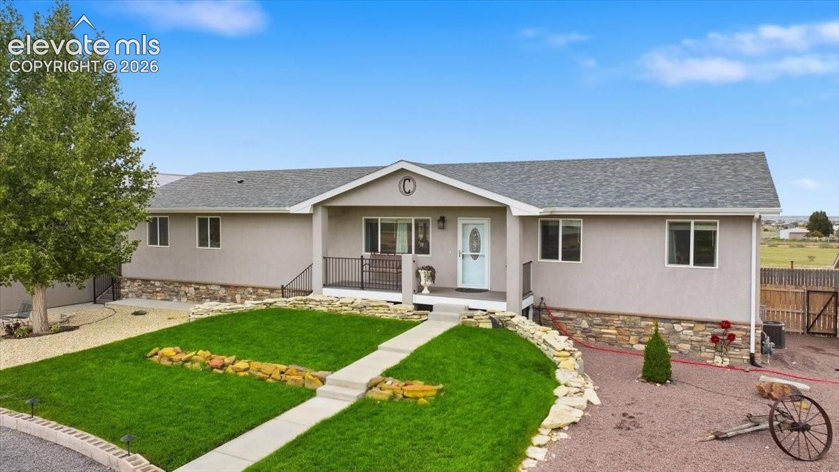 Listing photo 3 for 1516 N Platteville Boulevard