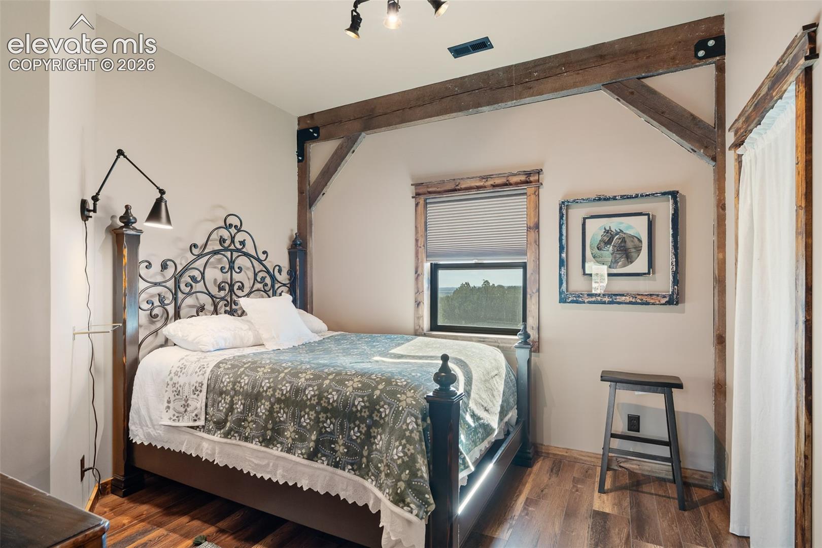 Listing photo 28 for 7445 Pinon Heights NA