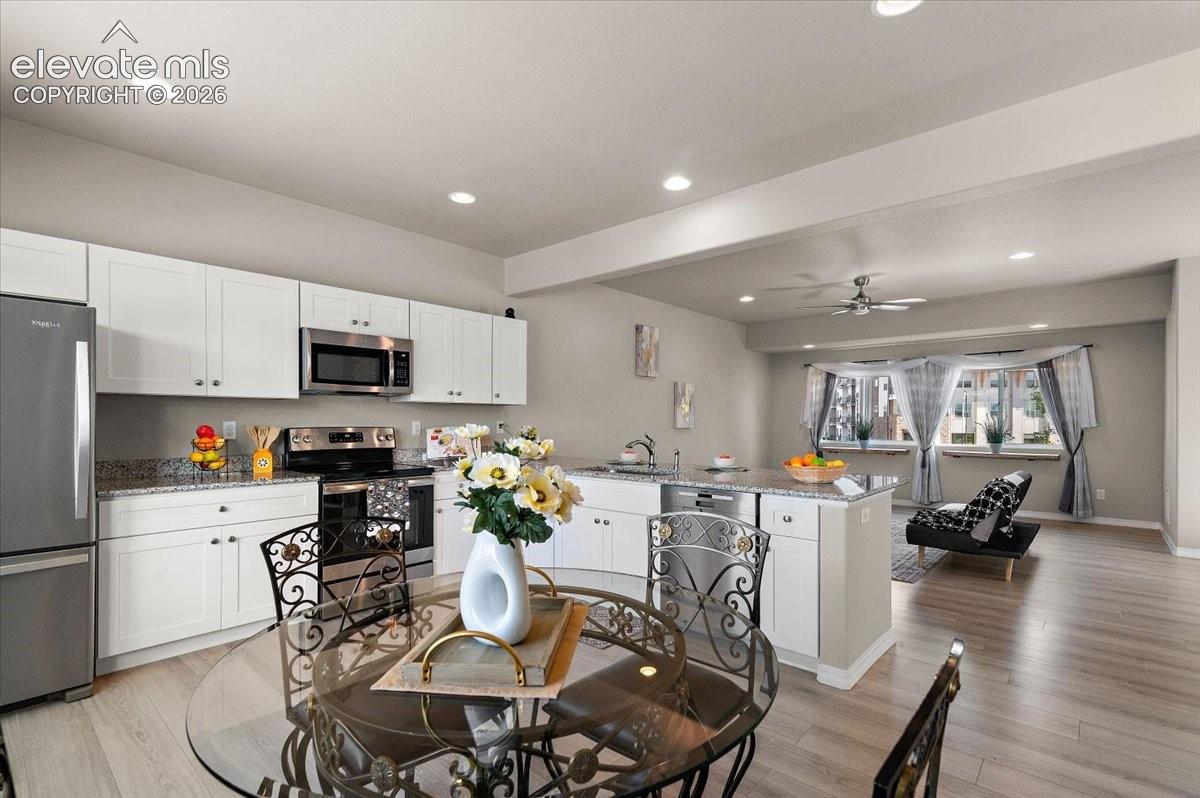 Listing photo 10 for 833 Grissom Drive