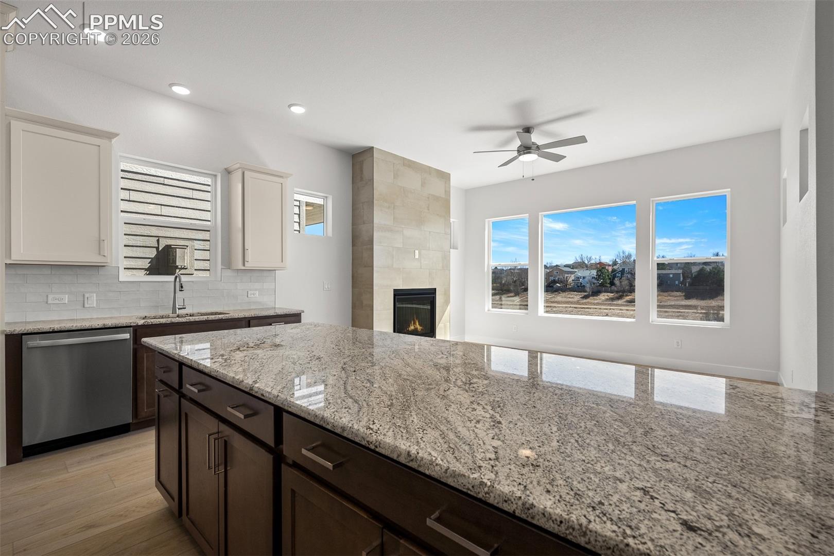 Listing photo 9 for 4555 Peak Crest View