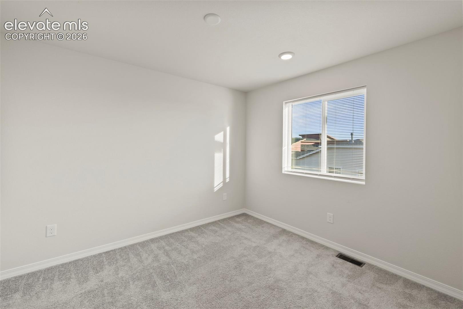 Listing photo 26 for 5659 Heathland Terrace