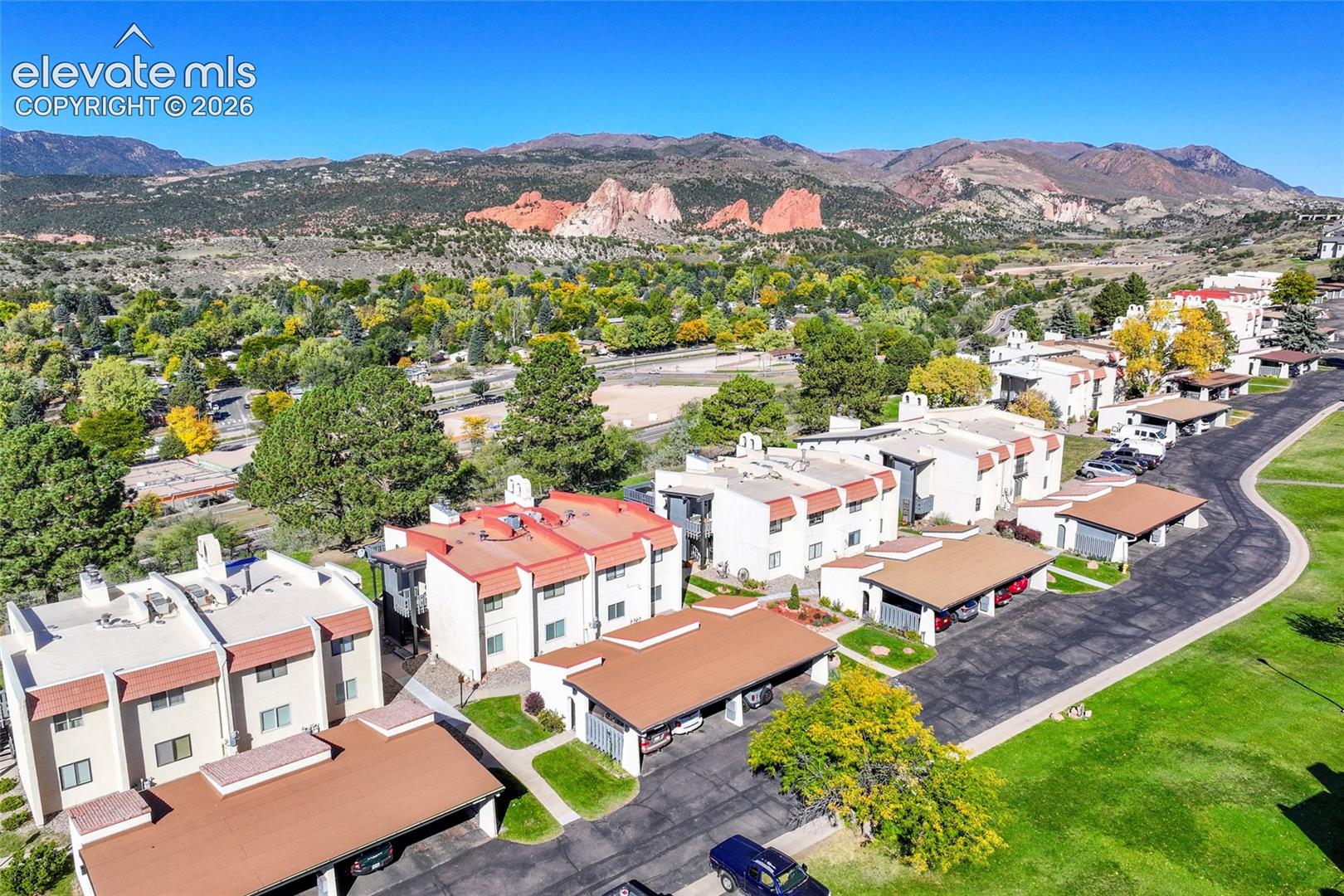 Listing photo 27 for 1062 Fontmore Road C