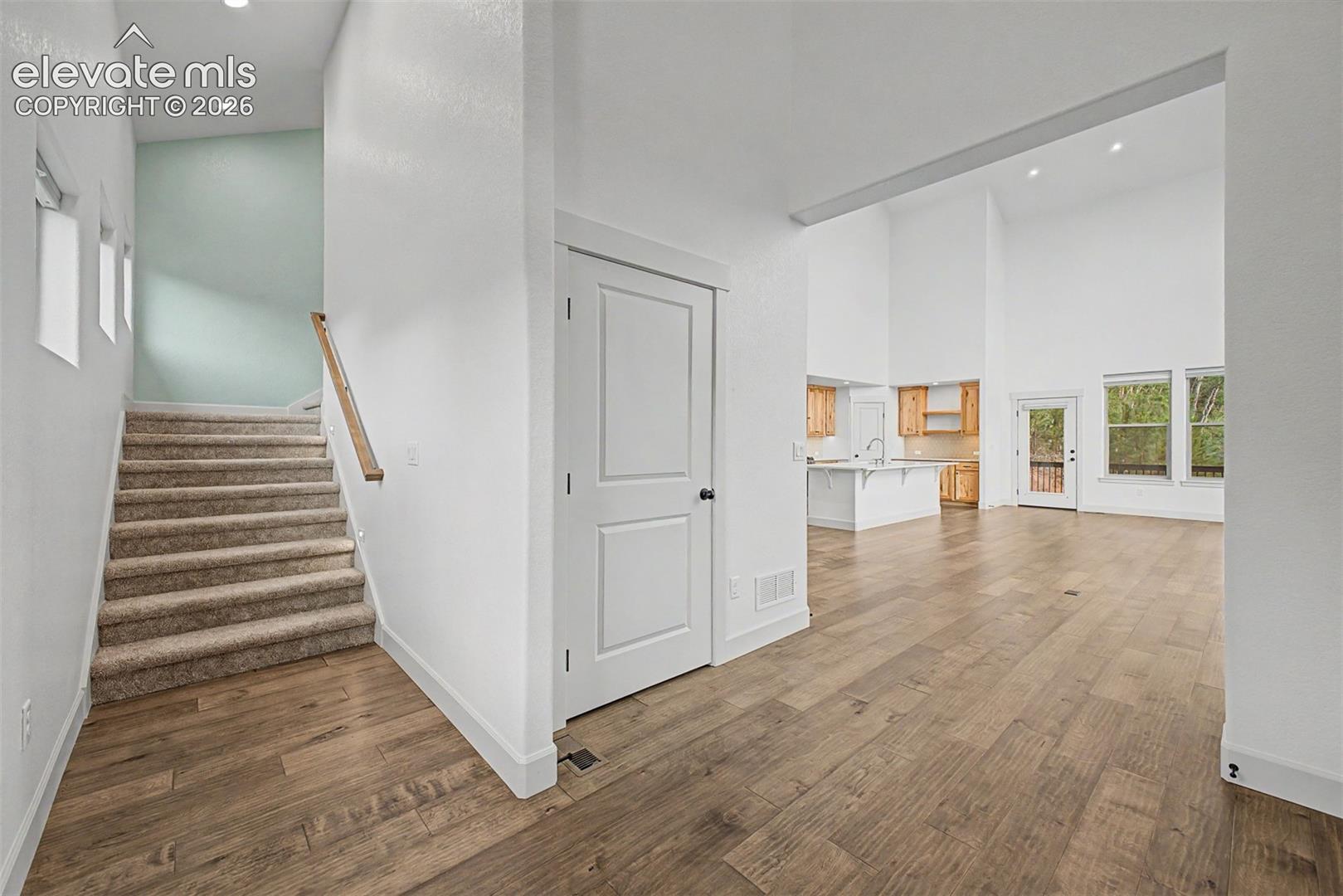 Listing photo 22 for 1015 Locklin Way