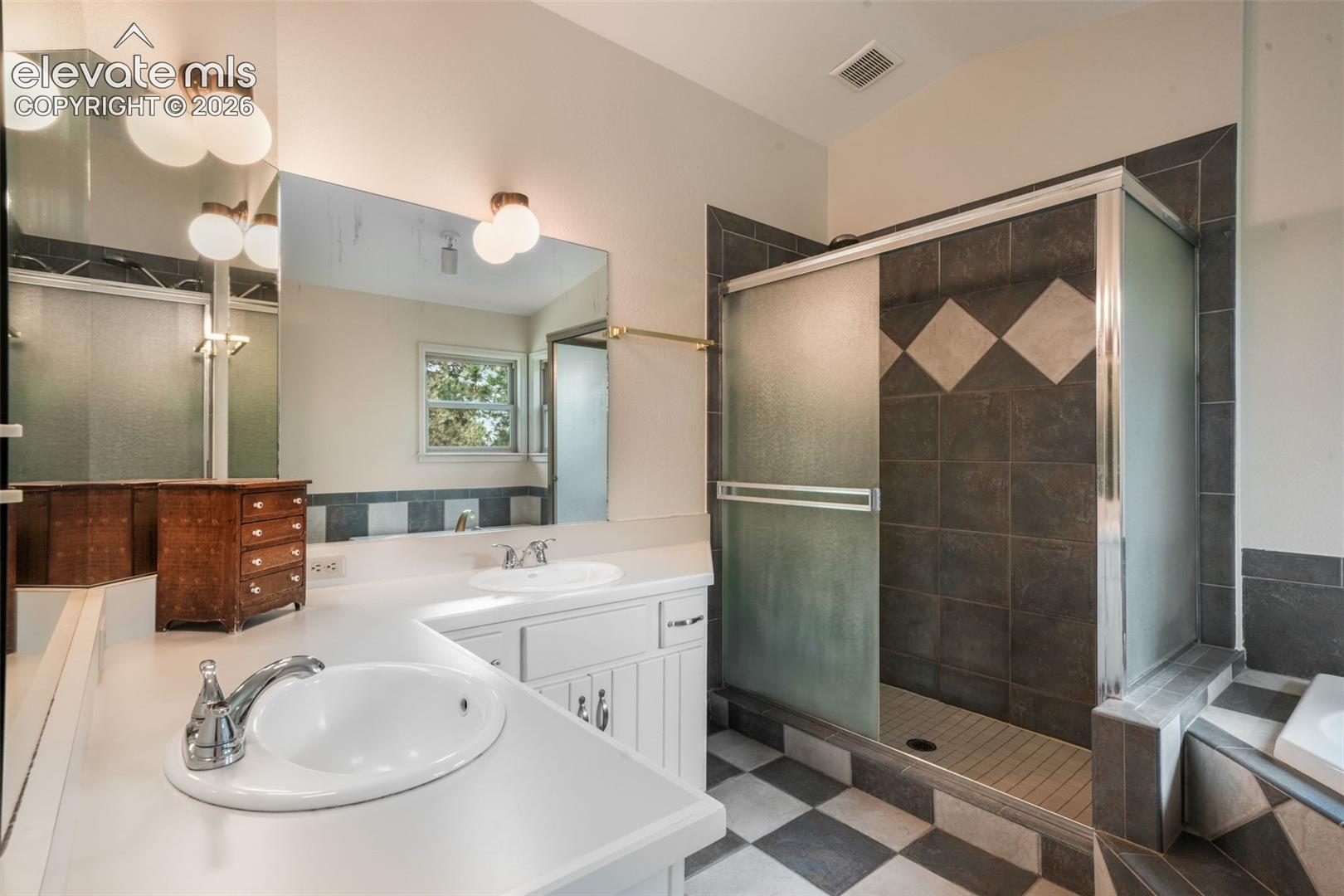 17715 Merryhill Court, photo 28