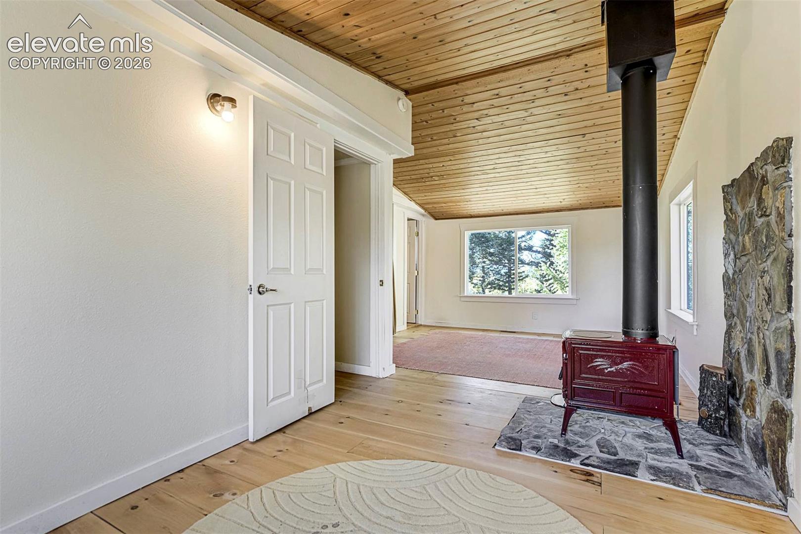 Listing photo 17 for 176 Chalk Circle Trail