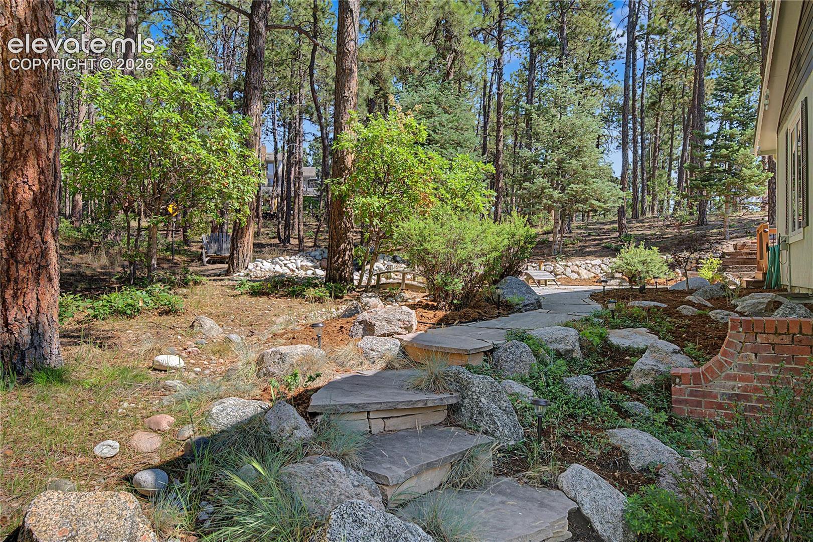 Listing photo 4 for 1250 Woodmoor Drive