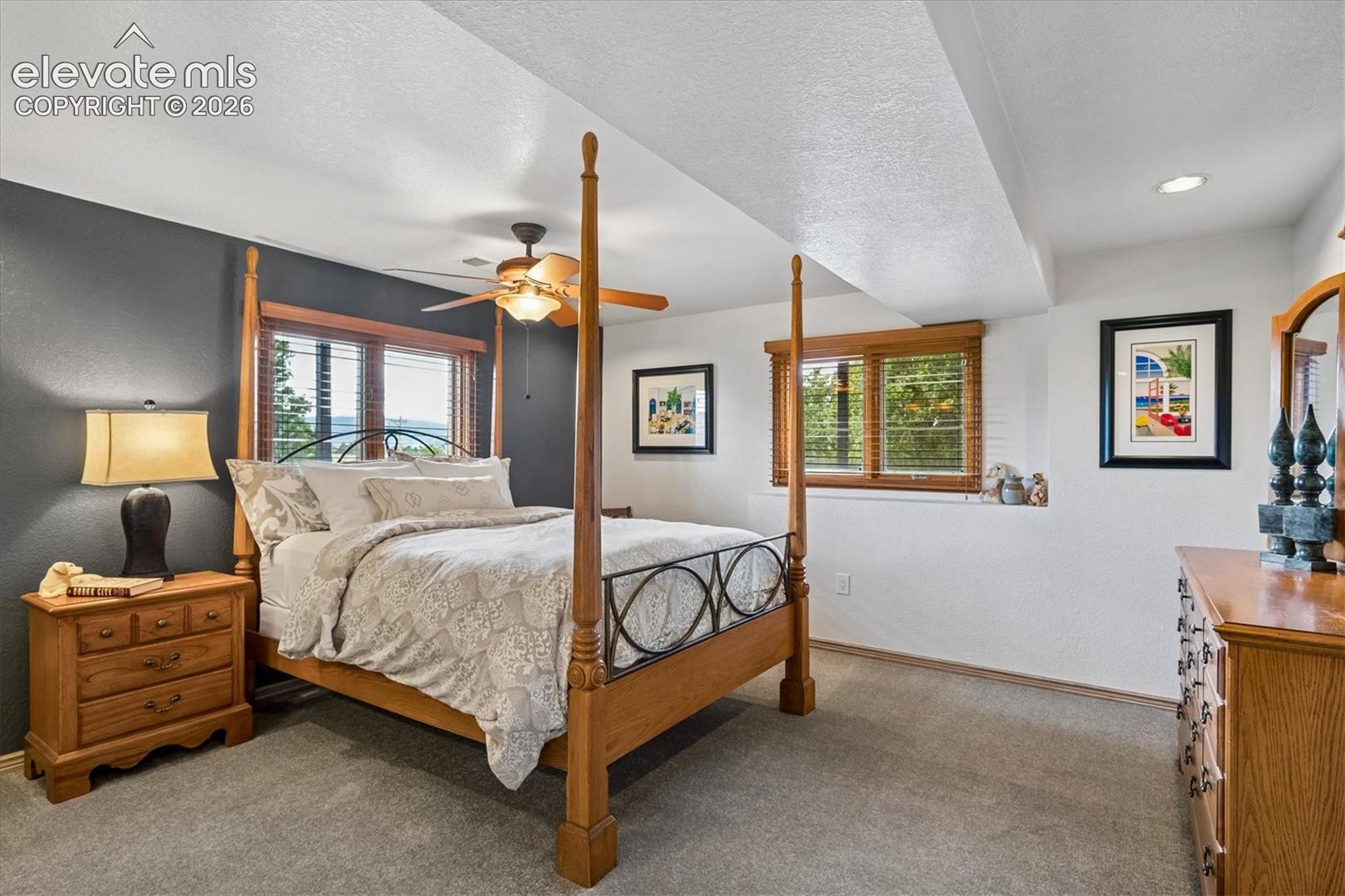 Listing photo 35 for 2464 W Wolfensberger Road