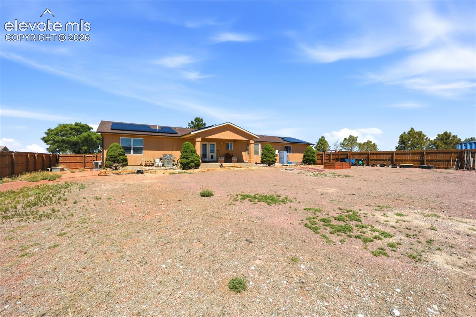 Listing photo 38 for 1286 N Ladonia Drive