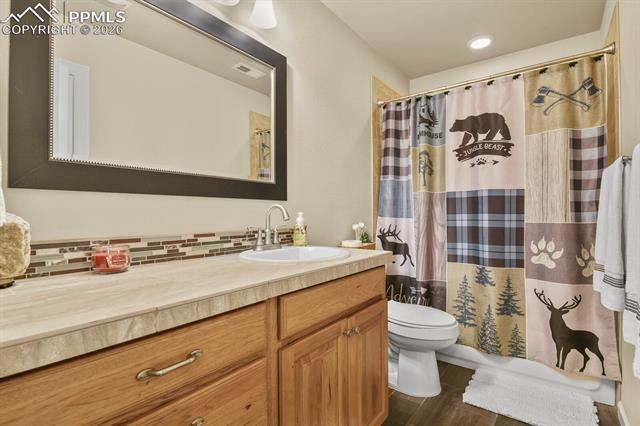 Listing photo 26 for 600 Spruce Street
