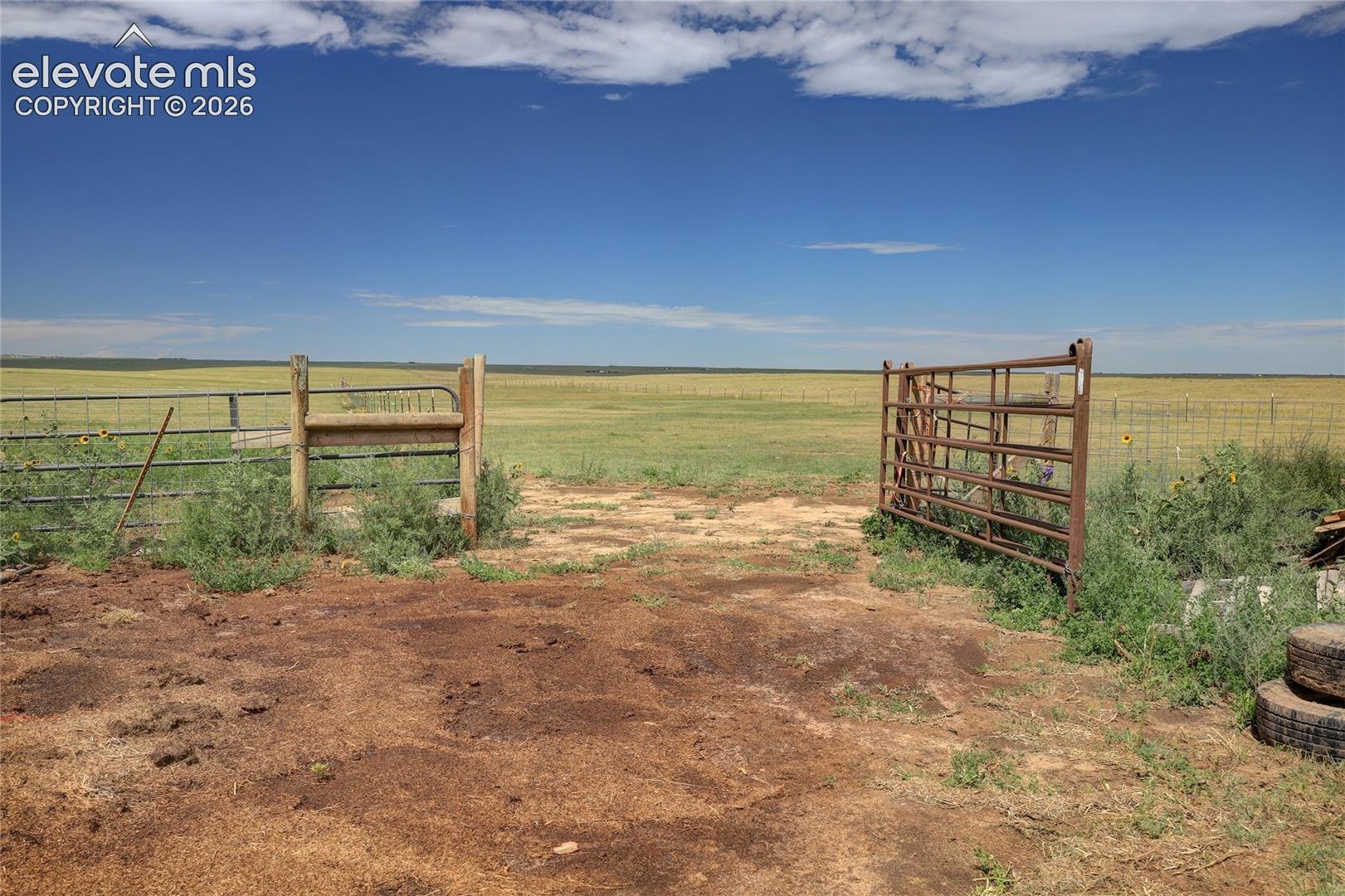 Listing photo 31 for 37188 Truckton Road
