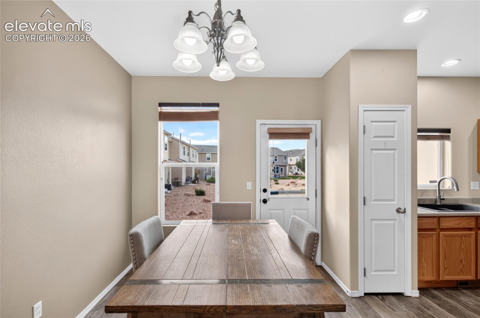 Listing photo 9 for 10576 Wells Point