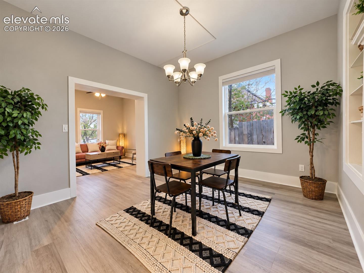 Listing photo 8 for 316 E 2nd Street
