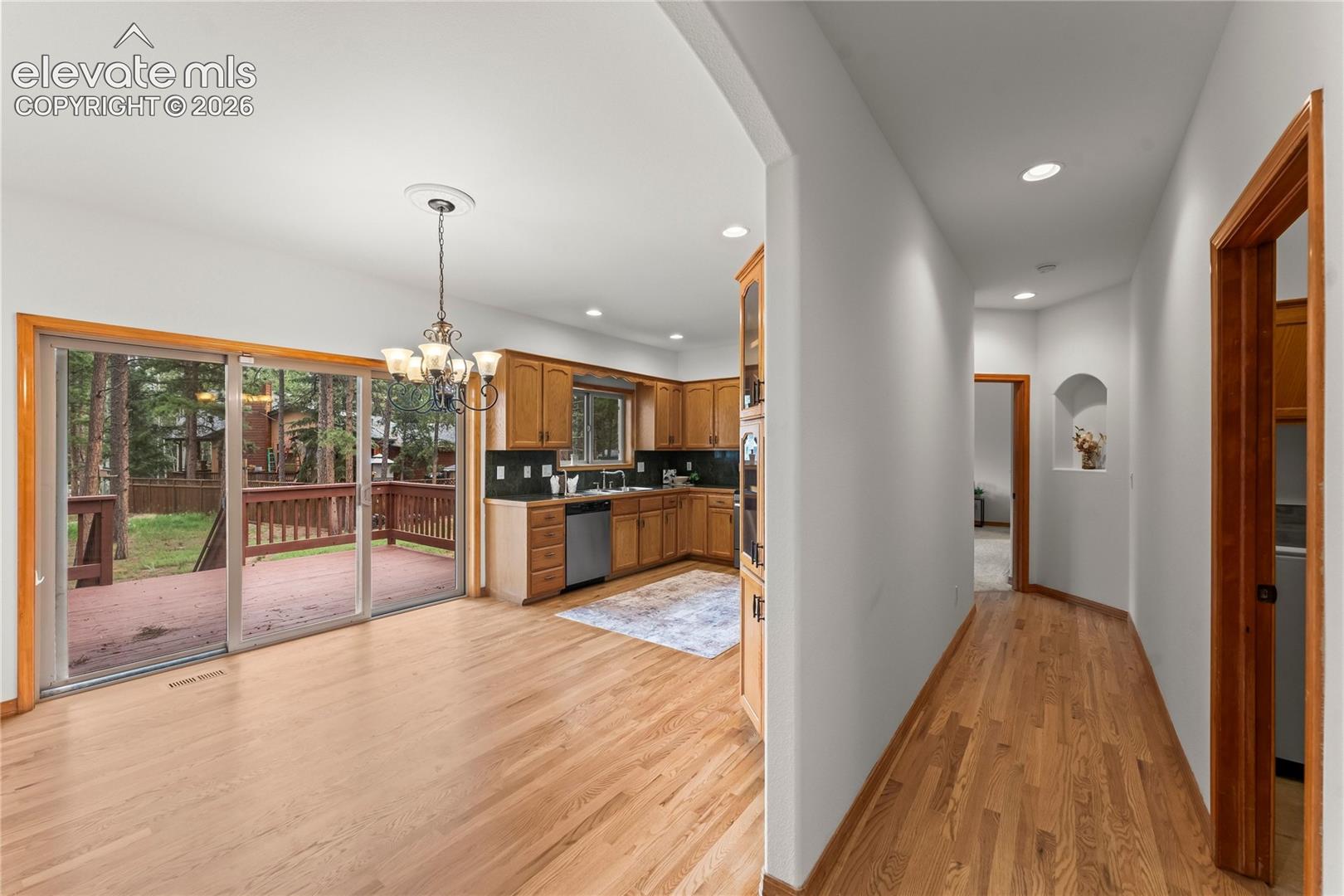 Listing photo 9 for 113 Flagstick Drive