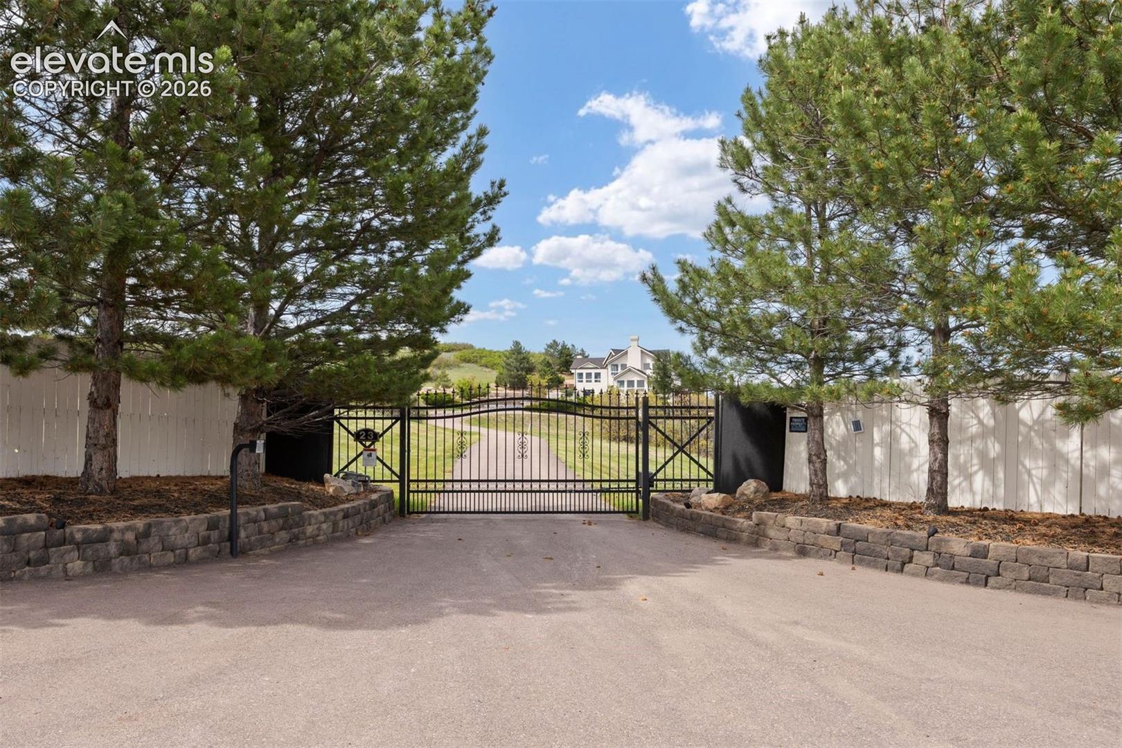 Listing photo 32 for 23 Yucca Hills Road