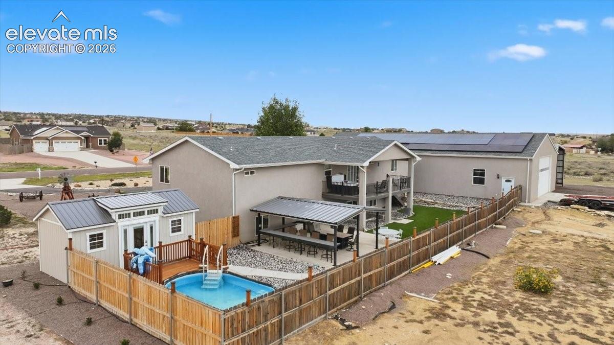 Listing photo 12 for 1516 N Platteville Boulevard