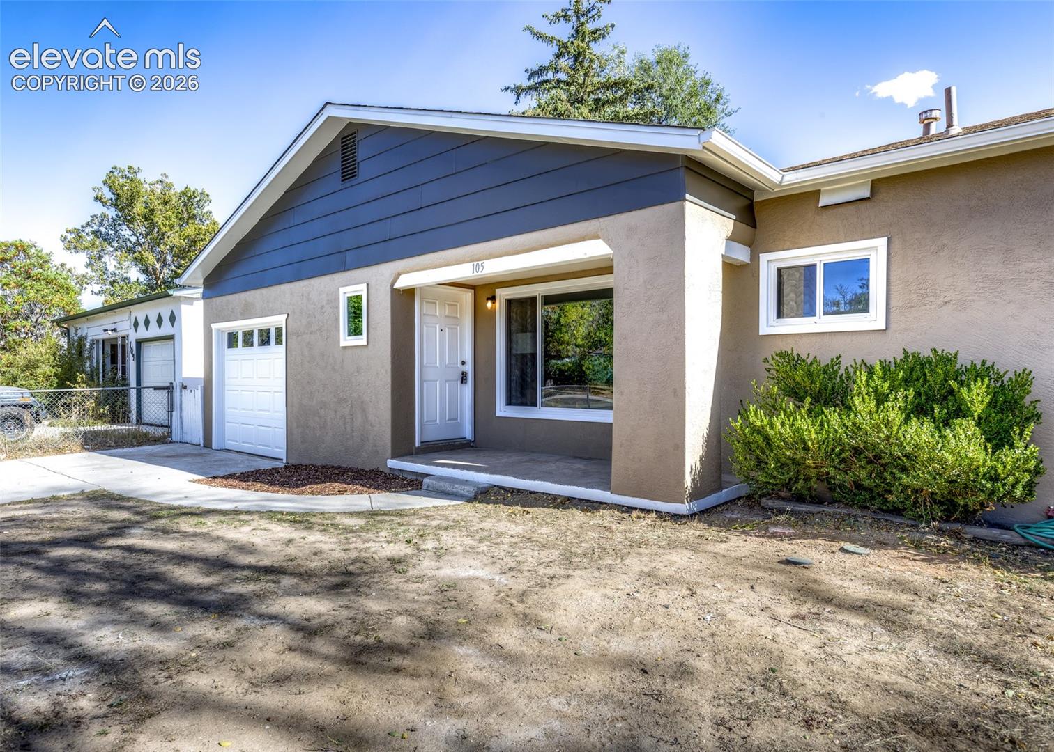 Listing photo 3 for 105 Norman Drive