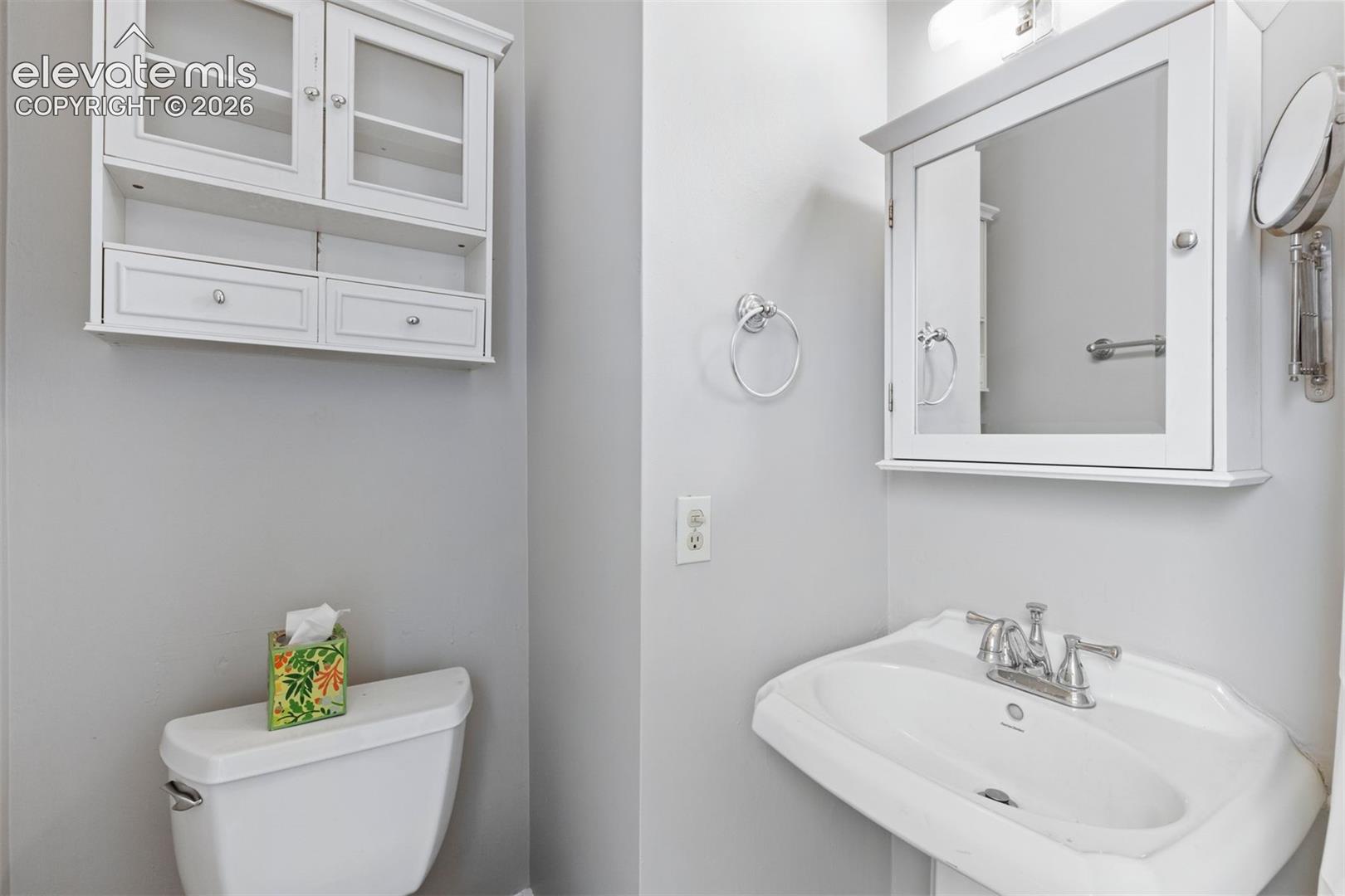Listing photo 17 for 2309 N Nevada Avenue