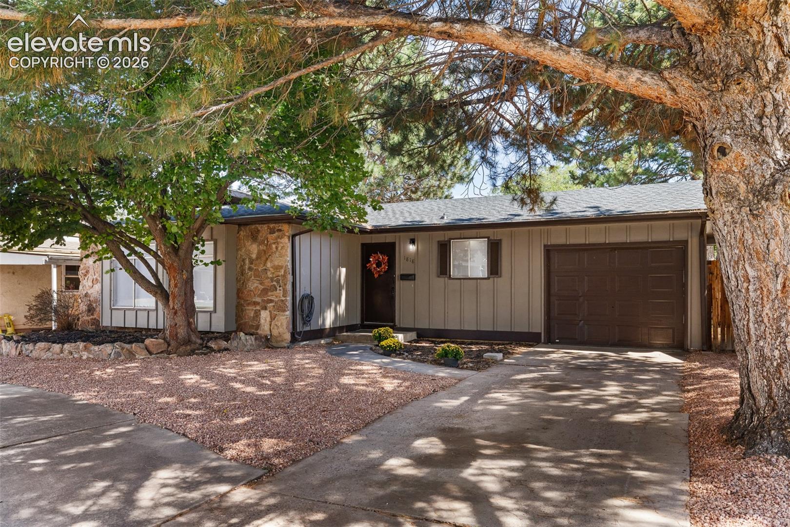 1818 Maplewood Drive