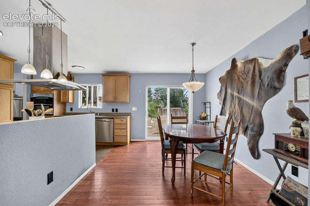 Listing photo 9 for 1345 Southmoor Drive