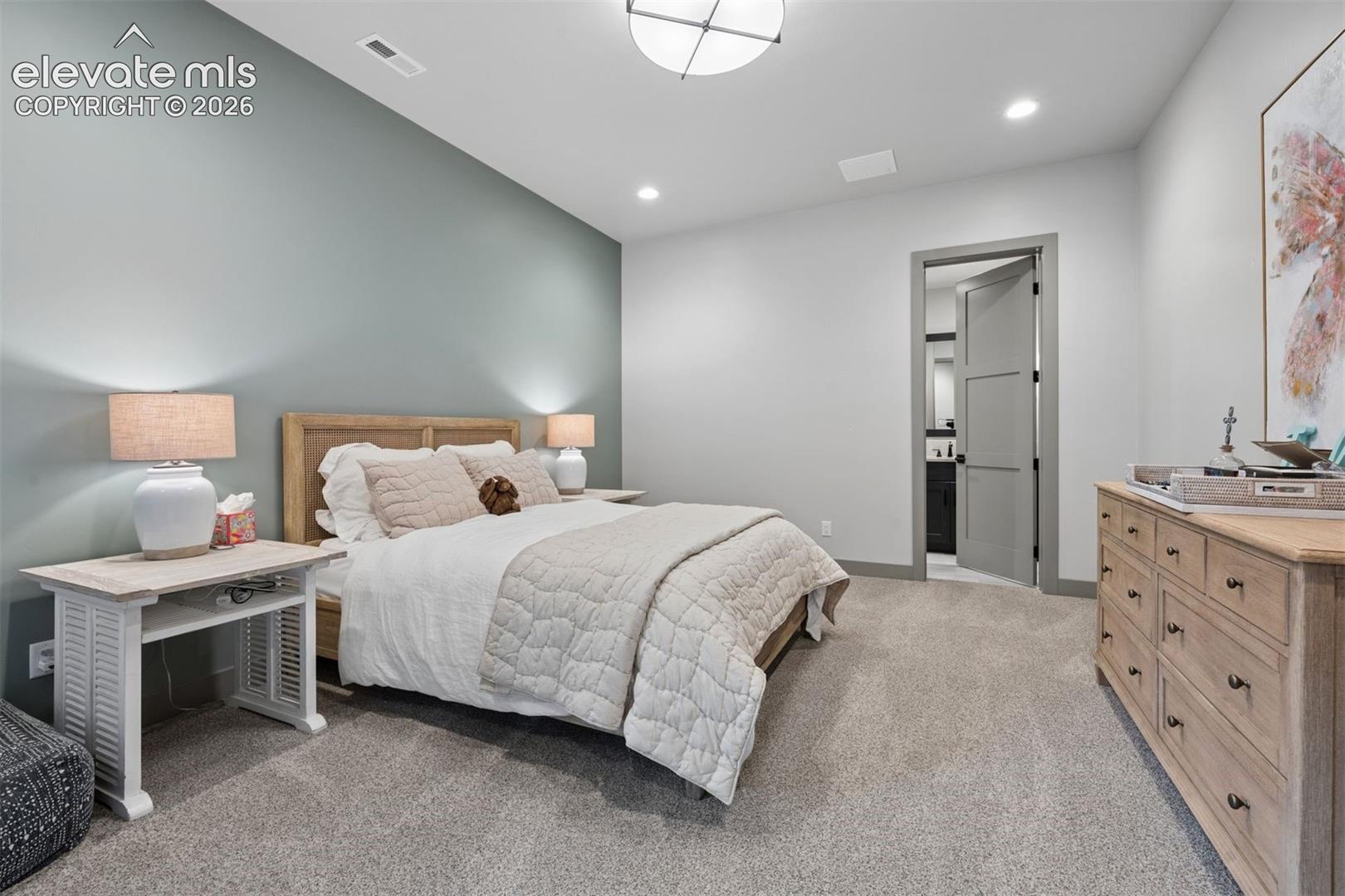 Listing photo 47 for 4915 Old Stagecoach Road