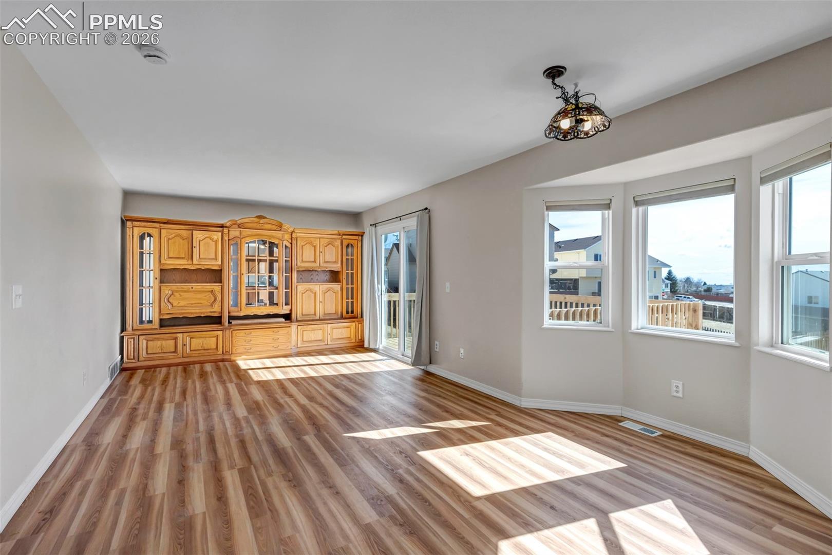 Listing photo 12 for 2375 Lisa Drive