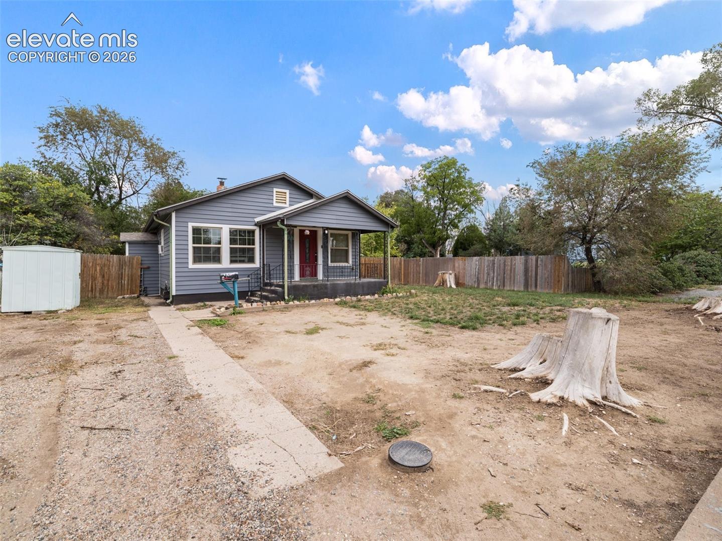 Listing photo 2 for 922 Jackson Street