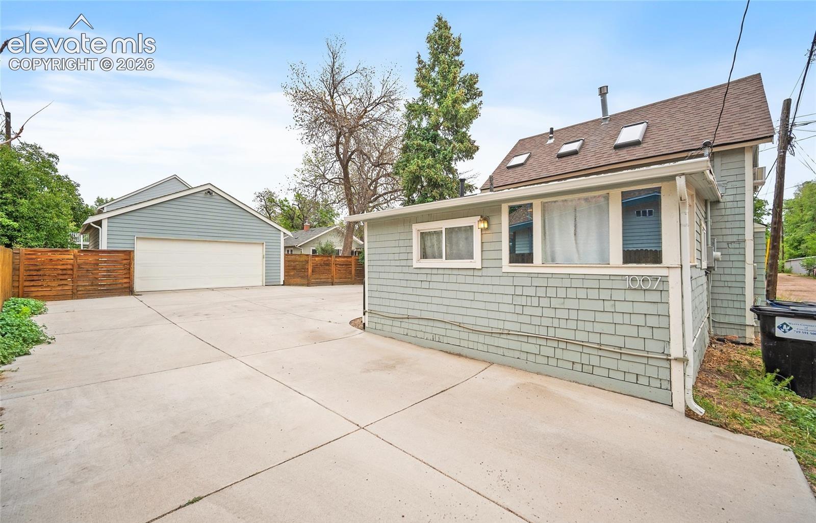 Listing photo 45 for 1007 E Boulder Street