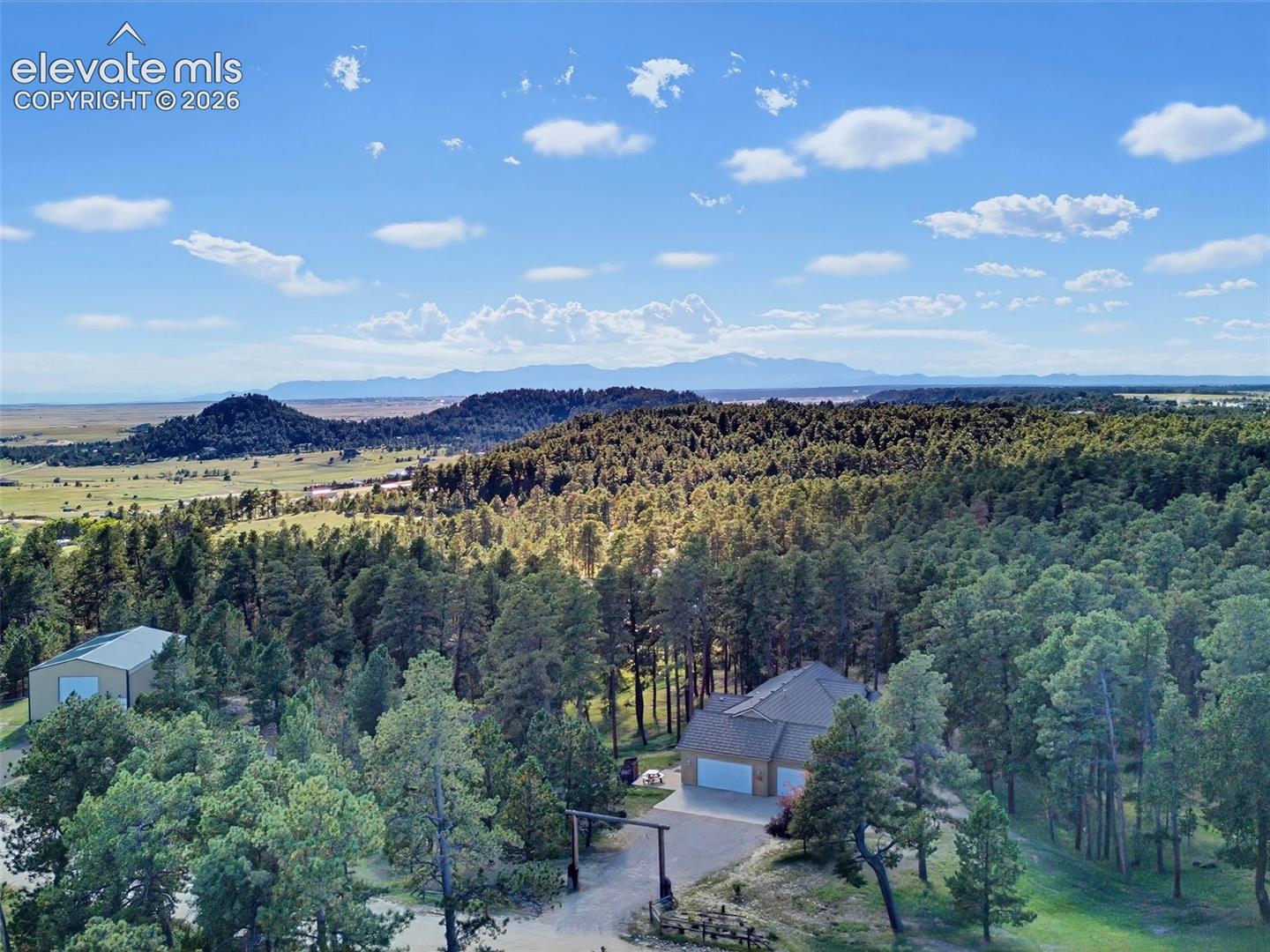 Listing photo 7 for 18065 Cumbres Road