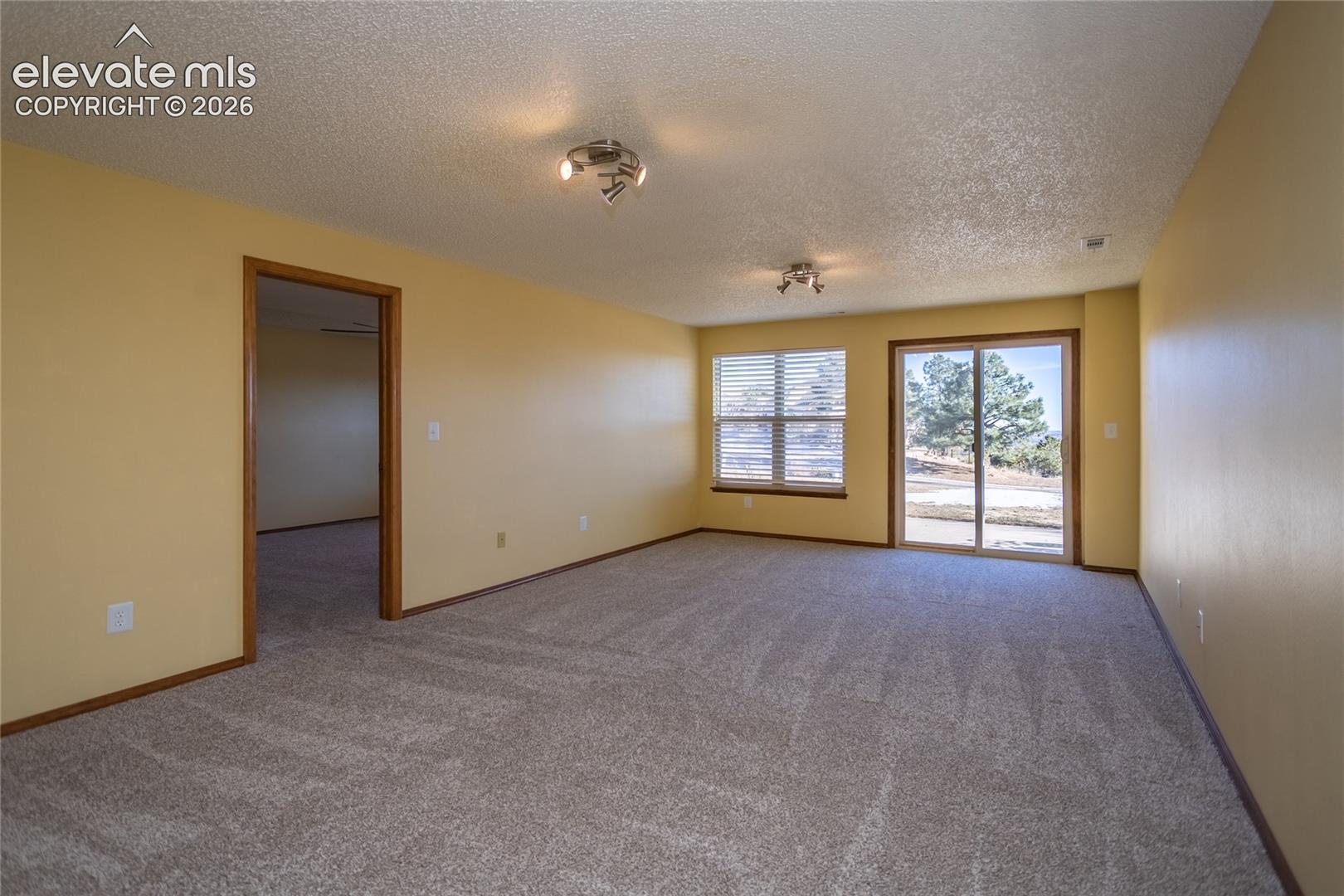 Listing photo 40 for 2690 Edenderry Drive