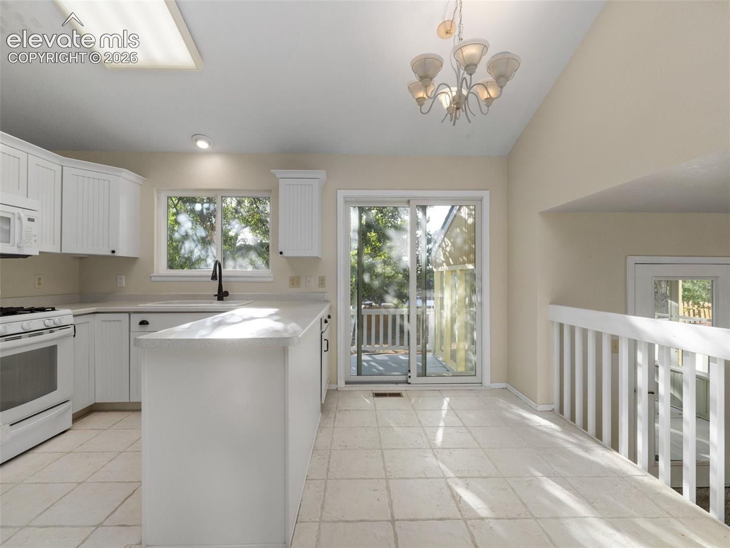 Listing photo 15 for 2525 Ramsgate Terrace