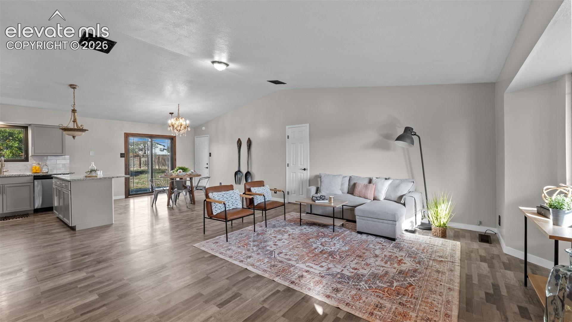 Listing photo 3 for 465 S Falcon Drive