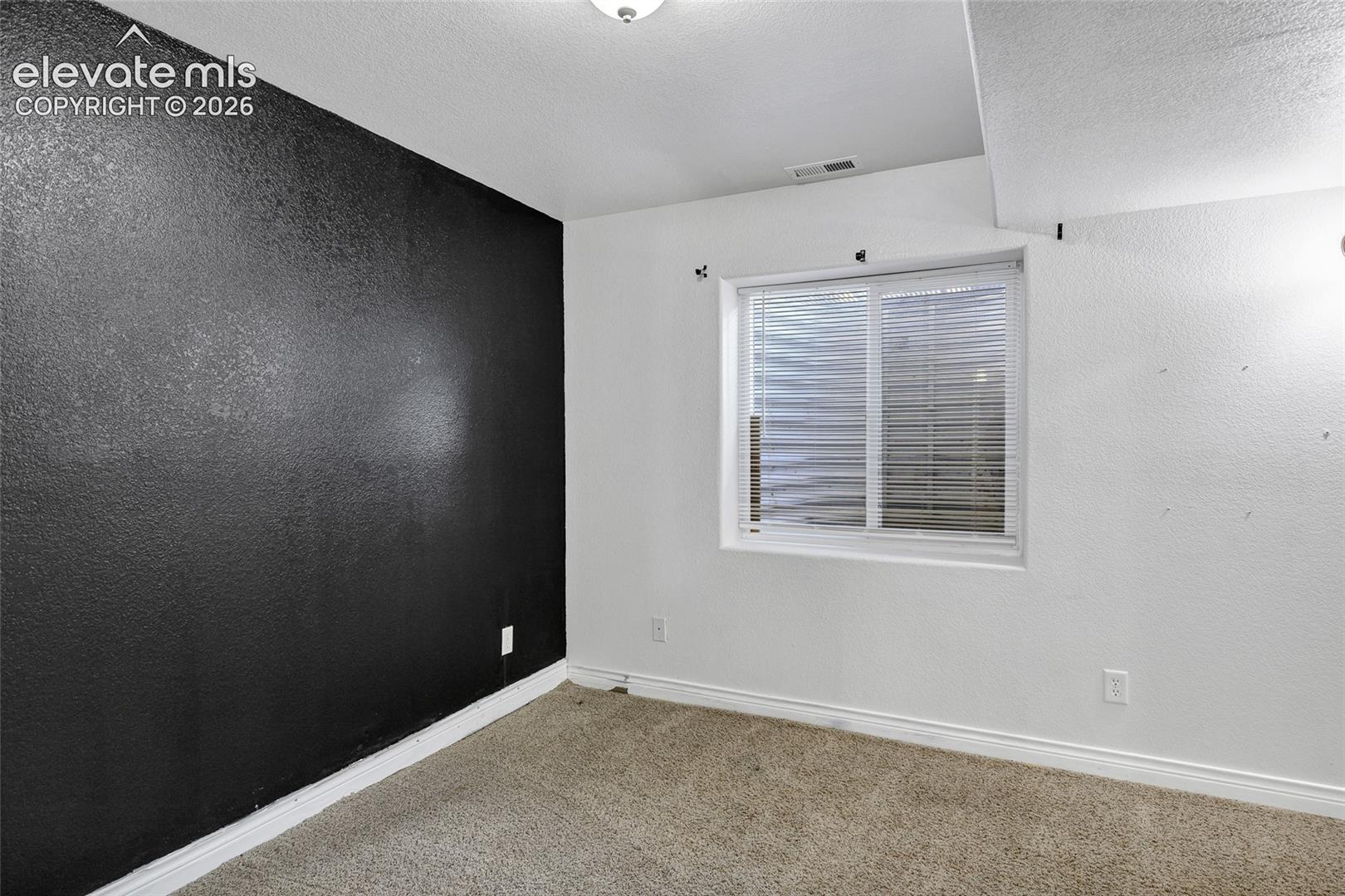 Listing photo 22 for 831 Merrimack River Way