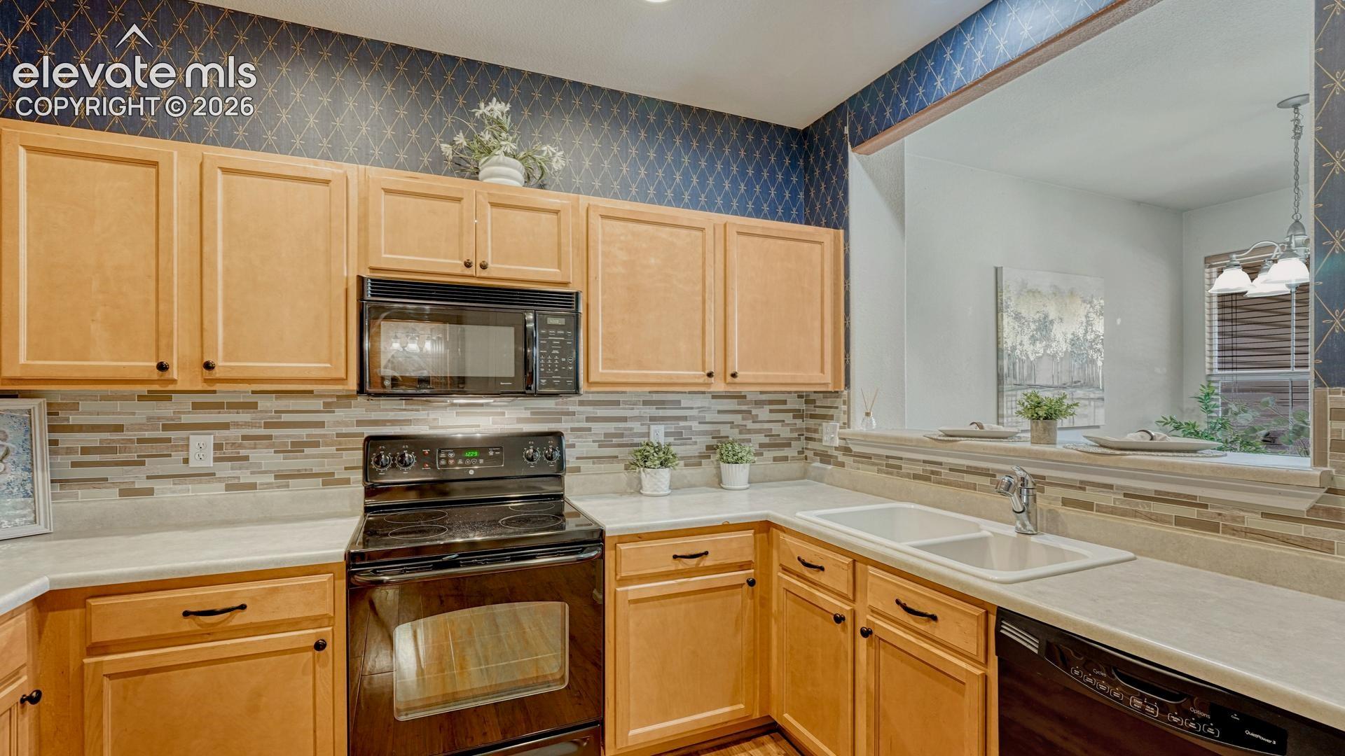 Listing photo 10 for 7620 Sandy Springs Point