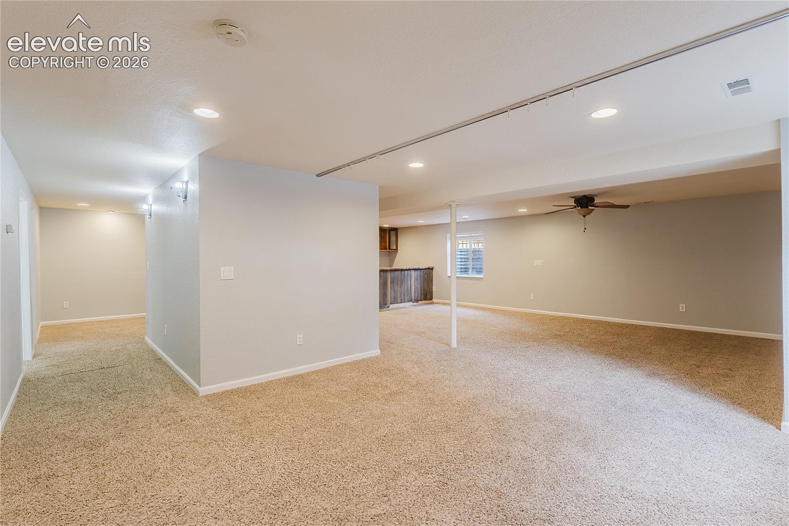 Listing photo 14 for 4860 Seton Place