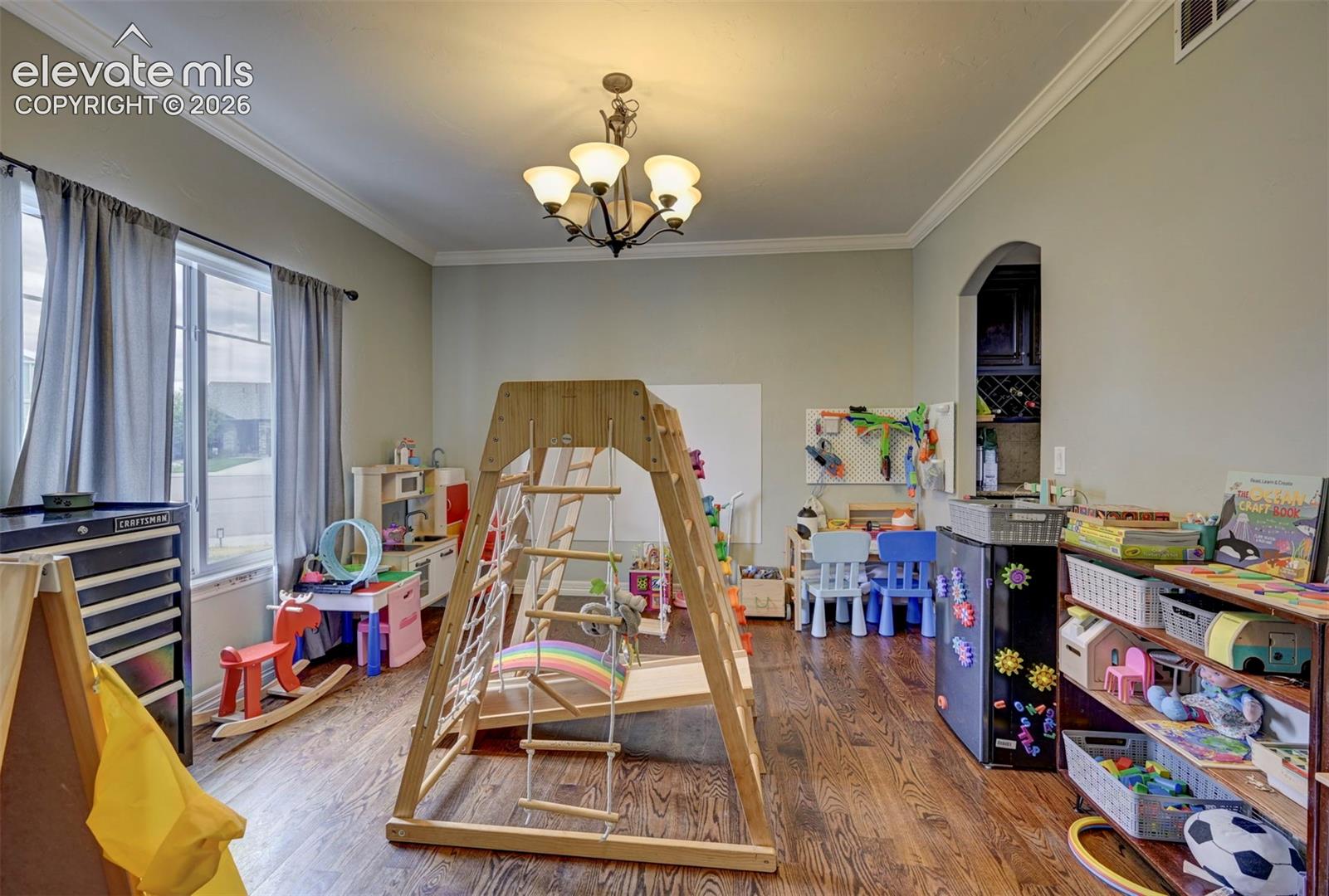 Listing photo 16 for 10249 Mt Lincoln Drive