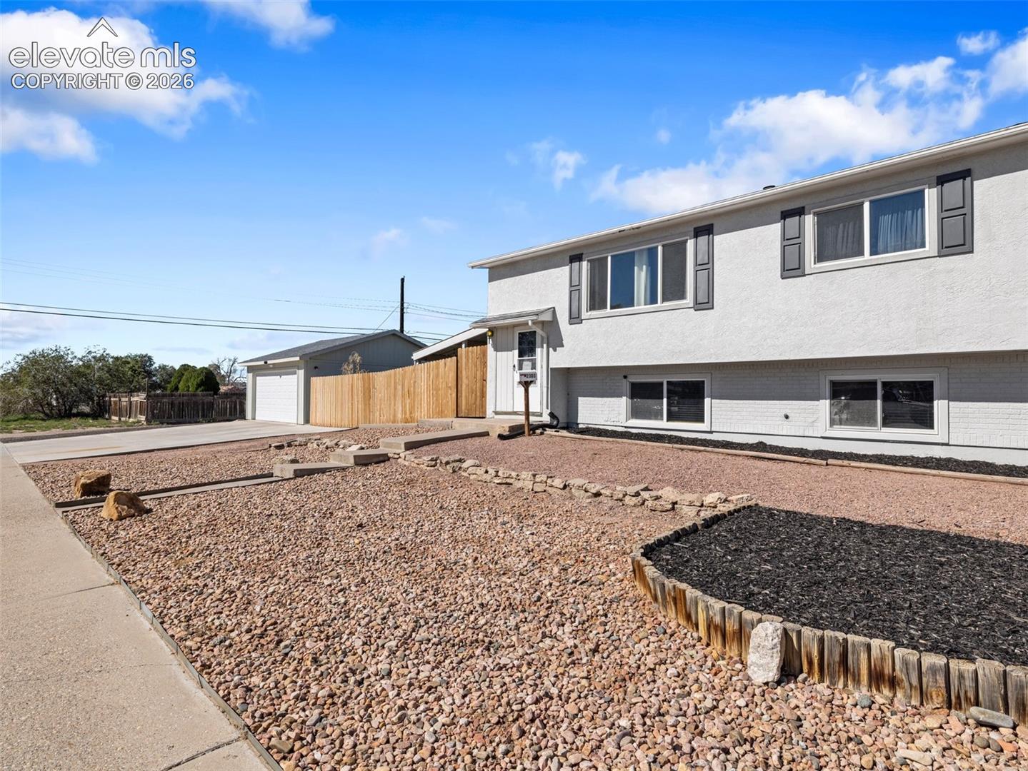 2303 Cheyenne Avenue — listing photo