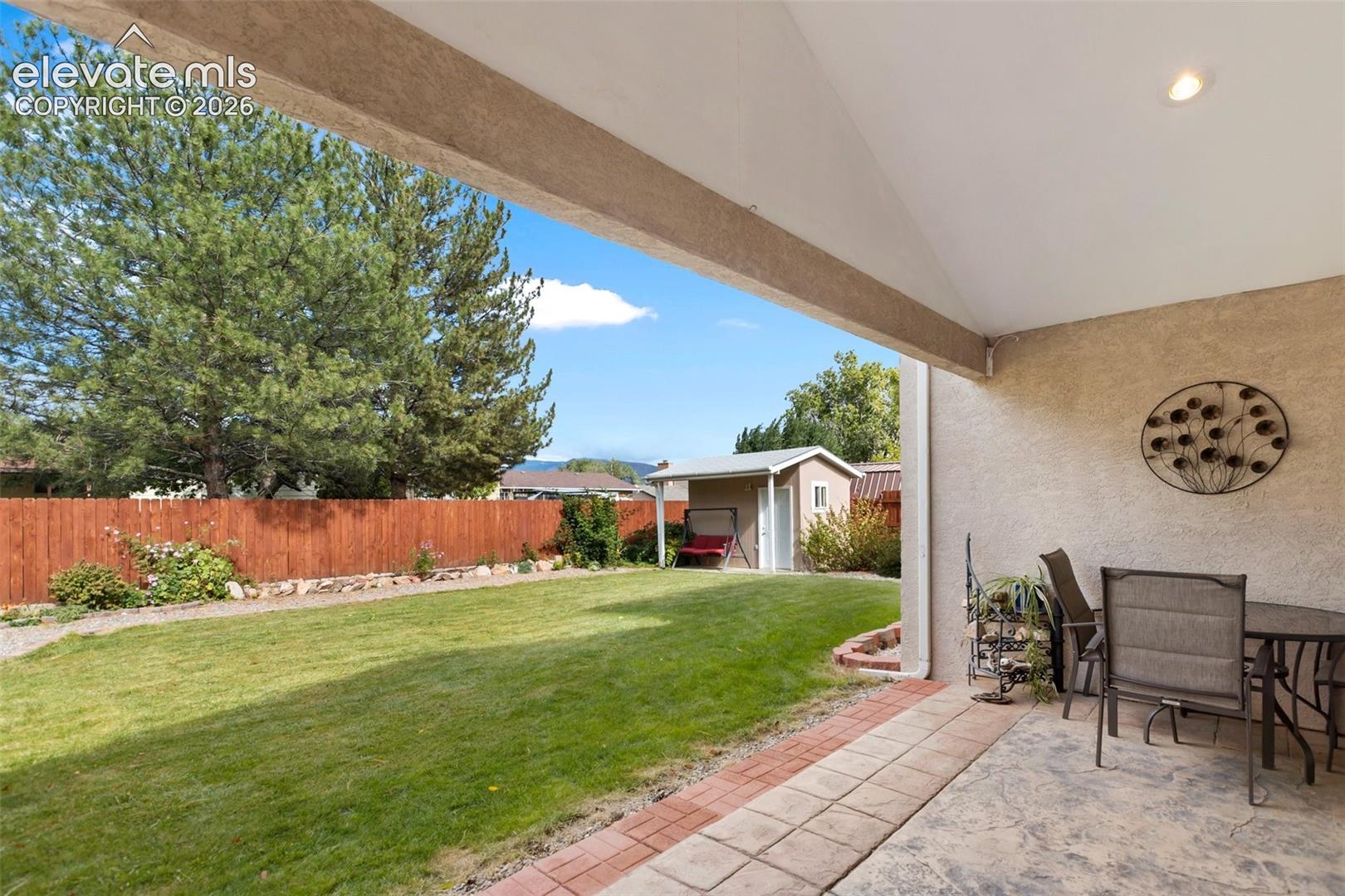 Listing photo 6 for 615 Twinflower Drive