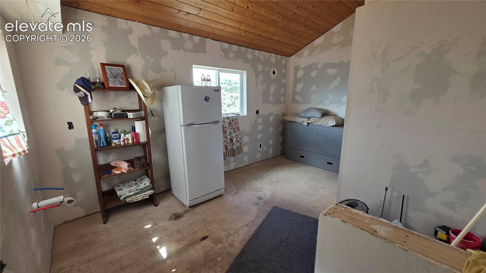 Listing photo 5 for 990 Rito Alto Avenue