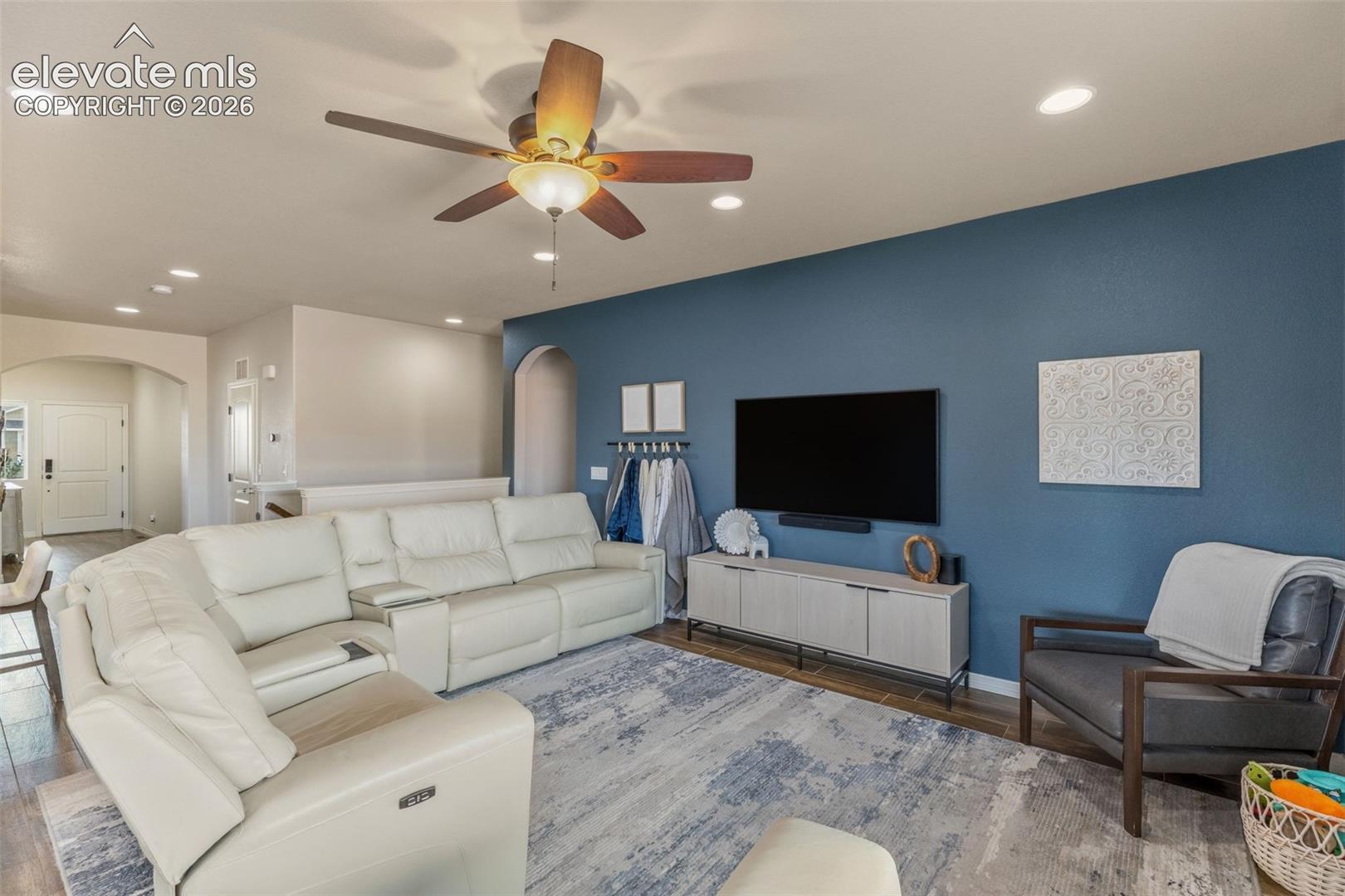 Listing photo 6 for 12792 Longview Park Lane