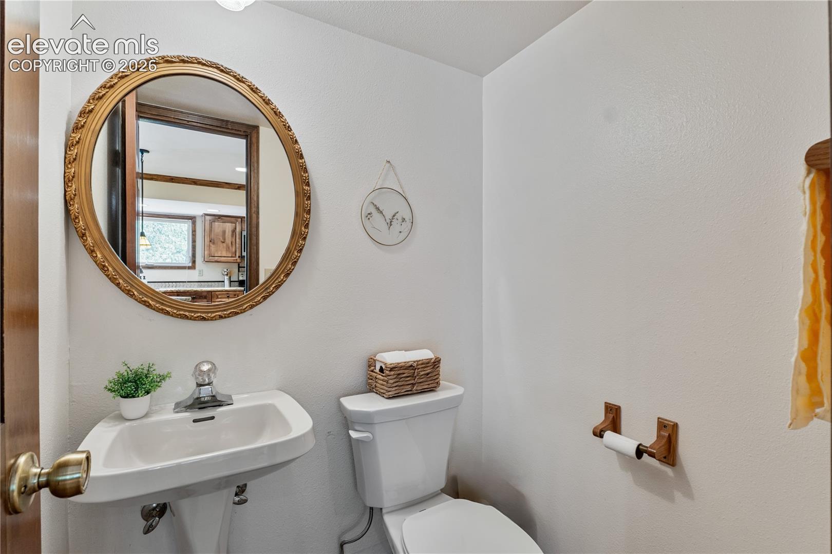 Listing photo 21 for 222 Clio Avenue