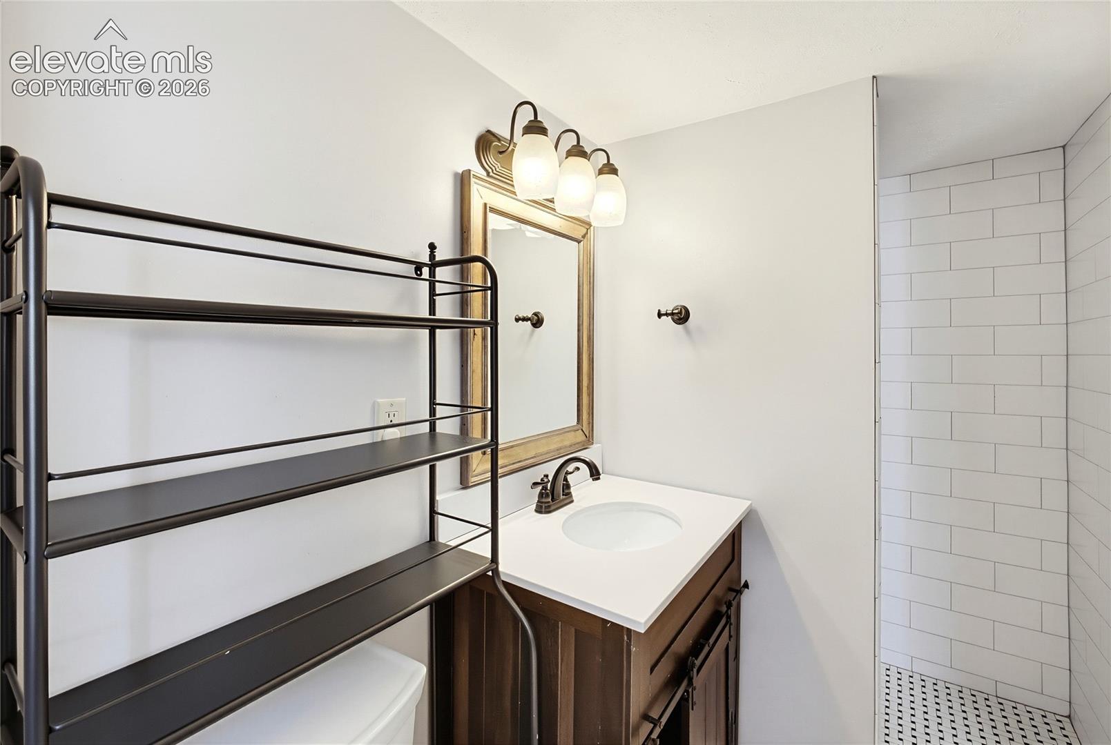 Listing photo 15 for 621 E Cache La Poudre Street