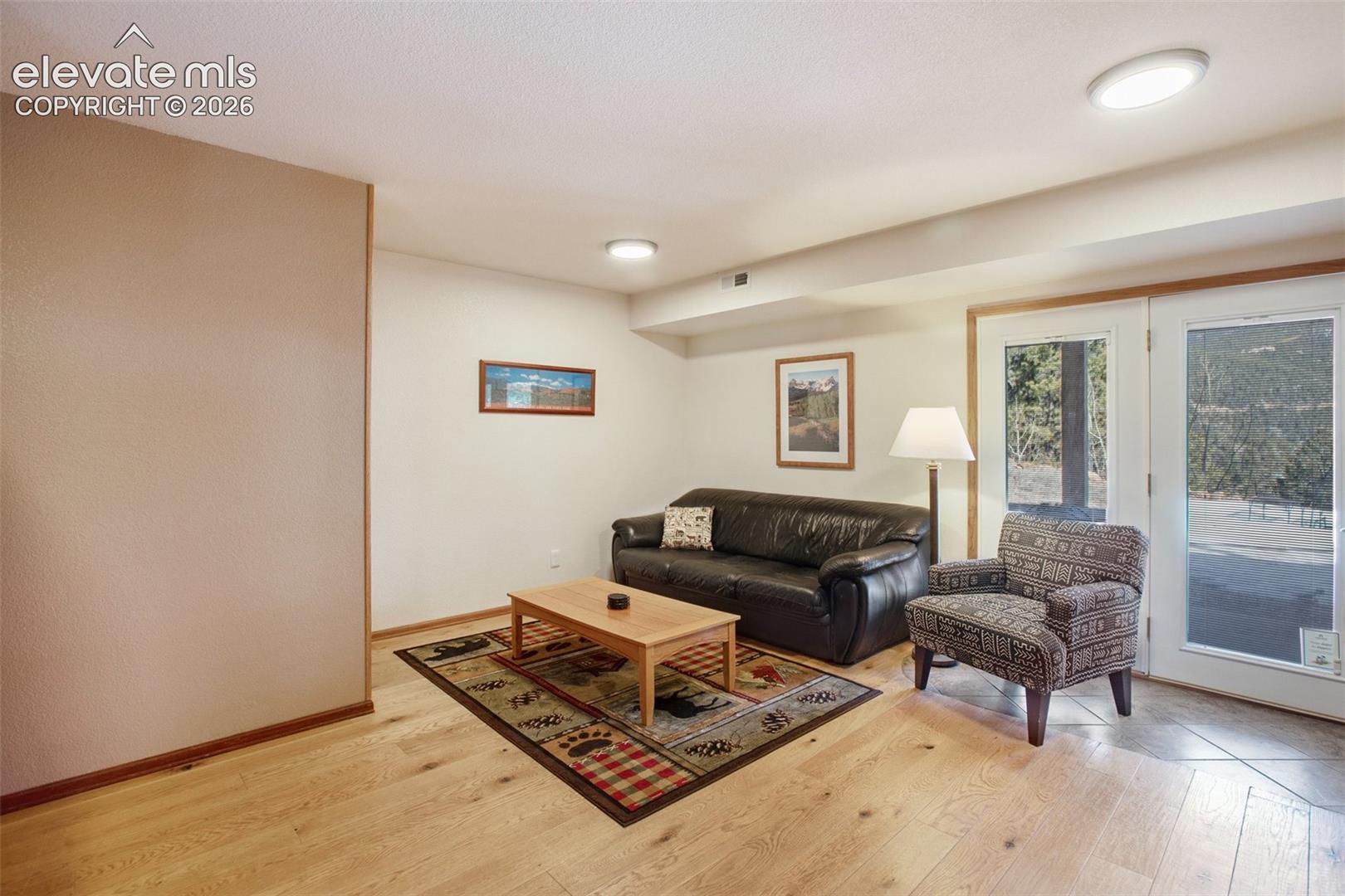 Listing photo 36 for 493 Horseshoe Drive