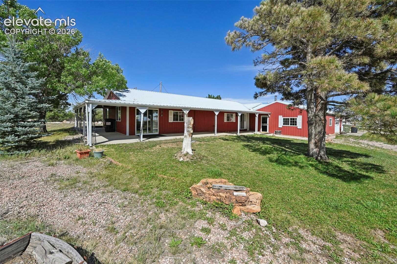 Listing photo 3 for 35035 Shear Road