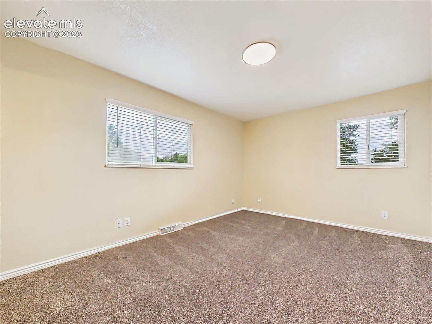 Listing photo 21 for 1509 Lyle Drive
