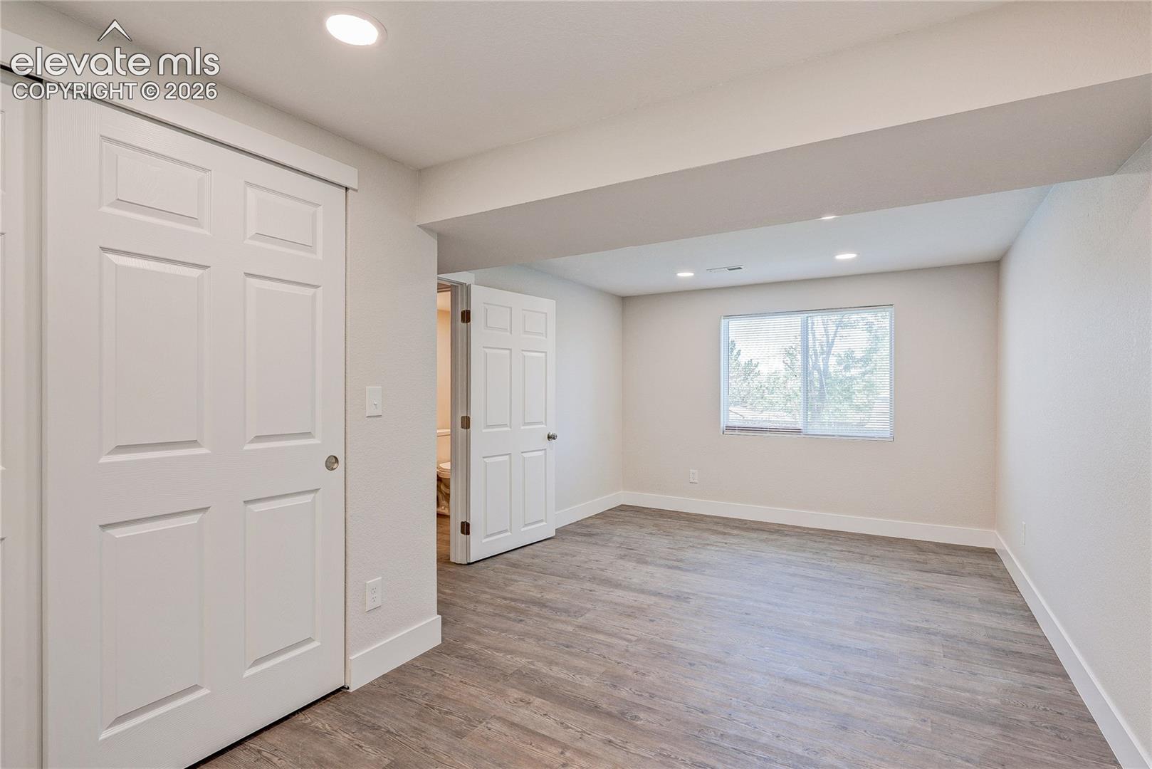 Listing photo 20 for 3100 S Dale Court